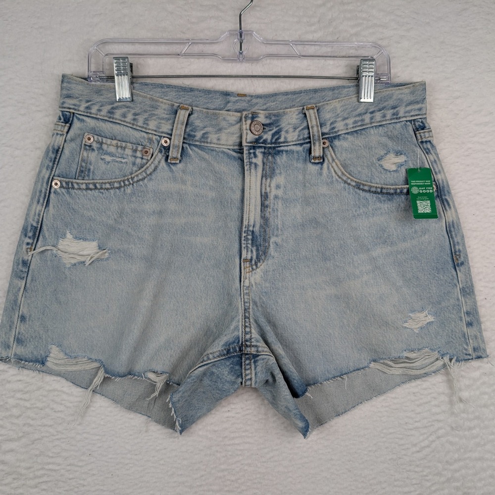 NWT GAP Low Rise Stride Jean Shorts Women's 29/8R Distressed Cut Off Light Wash